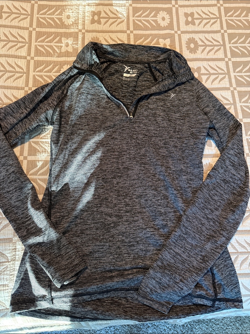 Old Navy Active Heathered Black & White Quarter-Zip Pullover